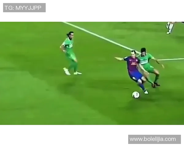 国外足球明星挑战视频大盘点看他们如何突破极限展现精彩瞬间