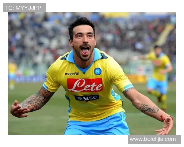 足球明星女性纹身设计大全展现个性与魅力的艺术图案推荐